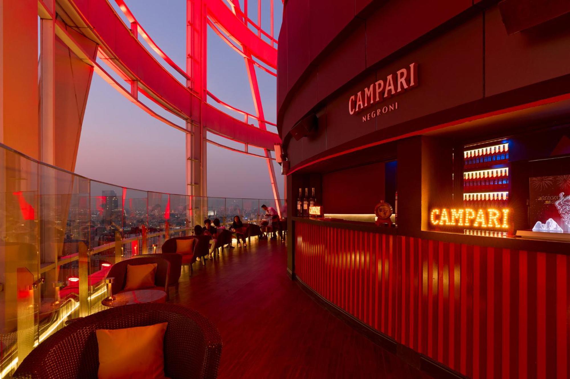 Centara Grand At Centralworld Bangkok Dış mekan fotoğraf Sky Bar