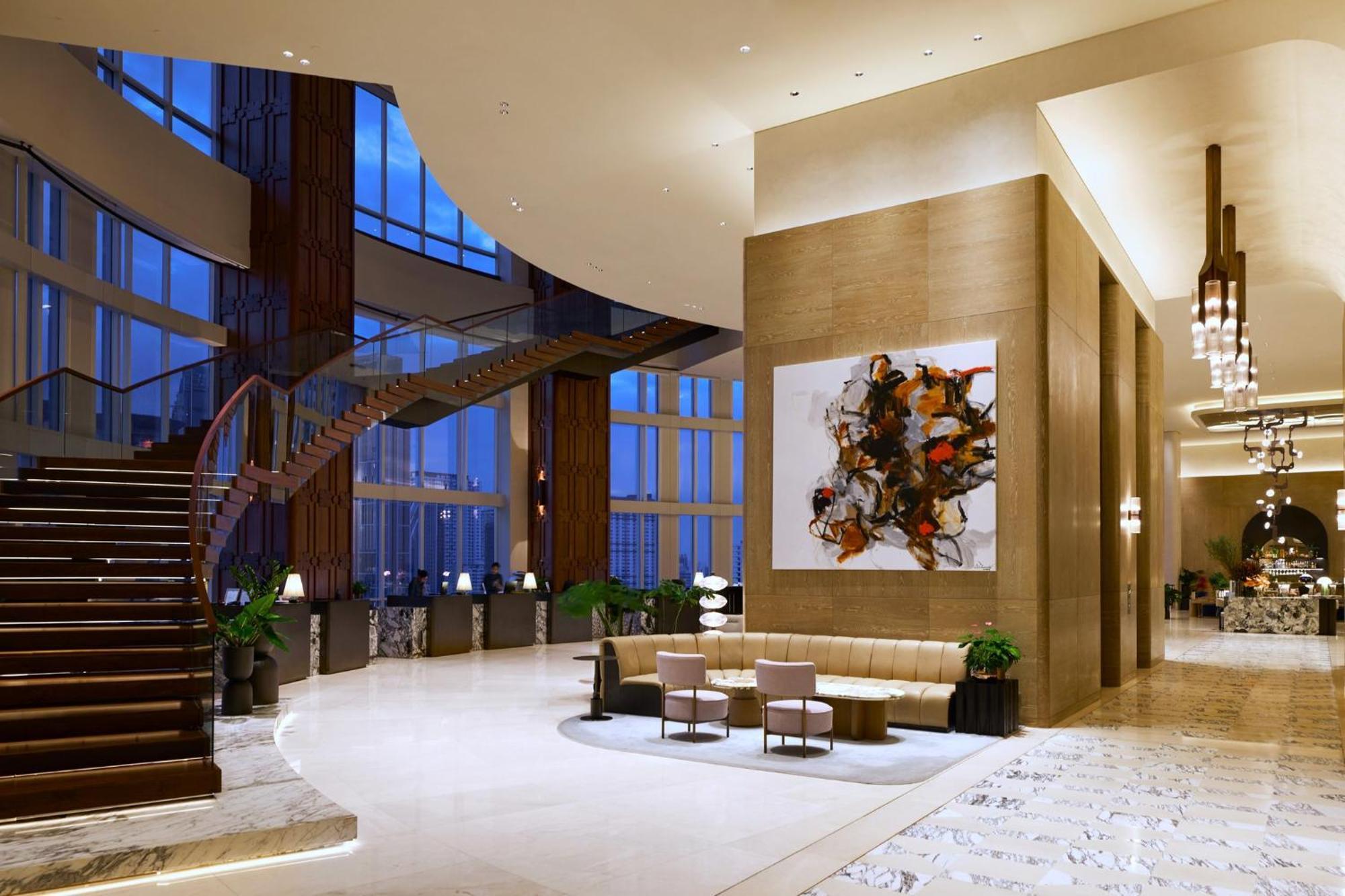Centara Grand At Centralworld Bangkok Dış mekan fotoğraf The lobby of the hotel